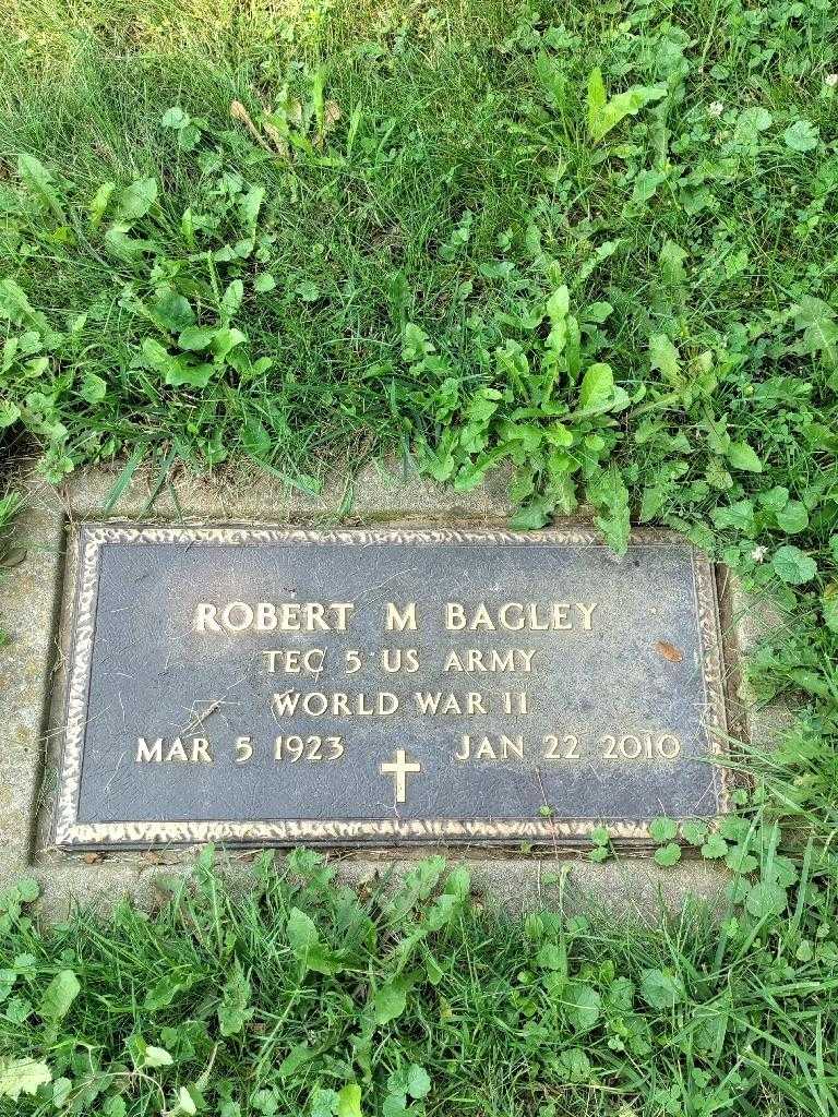 Robert M. Bagley's grave. Photo 4