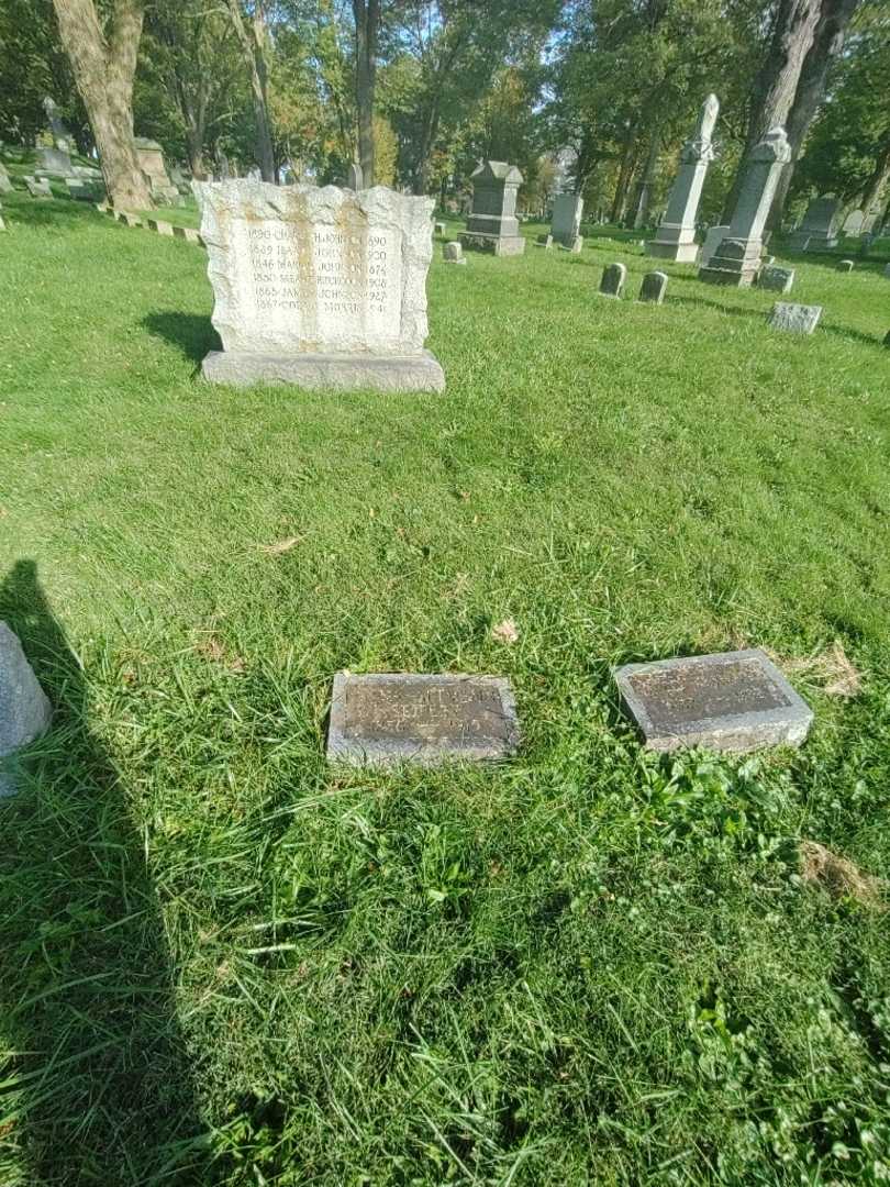 Anna A. Altmann Seifert's grave. Photo 1