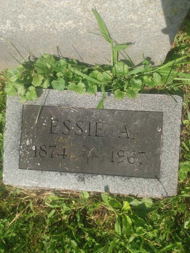 Essie A. Nutting's grave. Photo 3