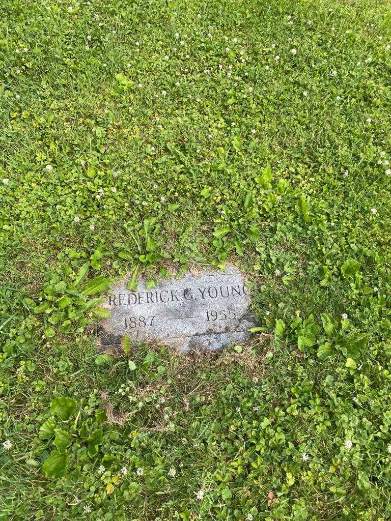 Frederick G. Young's grave. Photo 2