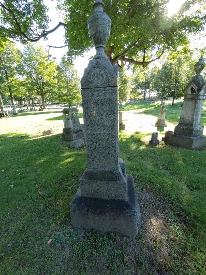 Elizabeth Goettel Gehres's grave. Photo 1