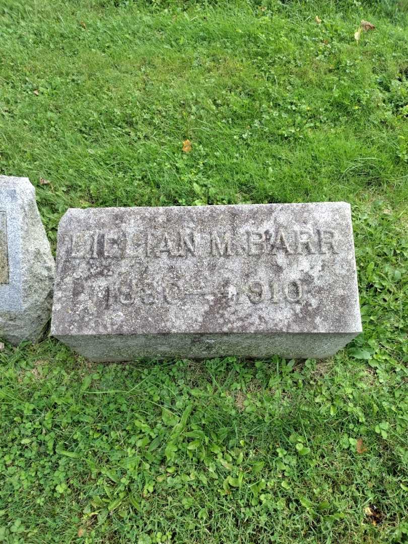 Lillian M. Barr's grave. Photo 3