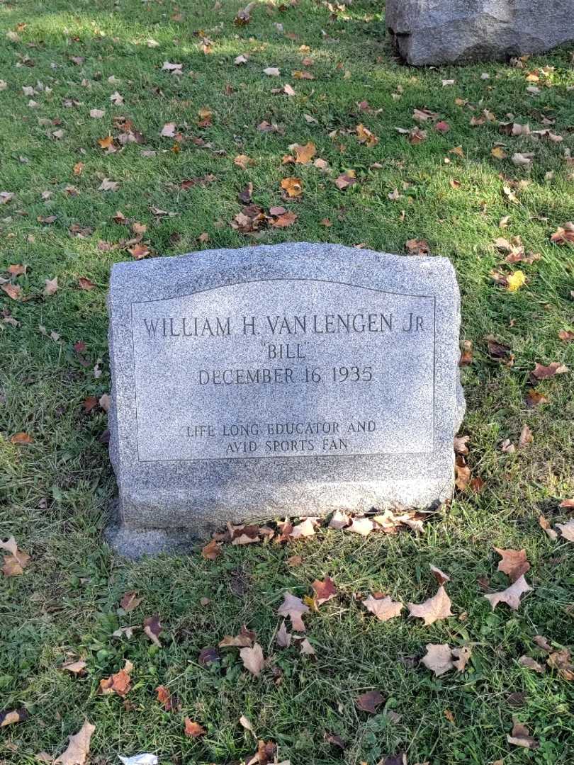 William H. "Bill" Van Lengen Junior's grave. Photo 3