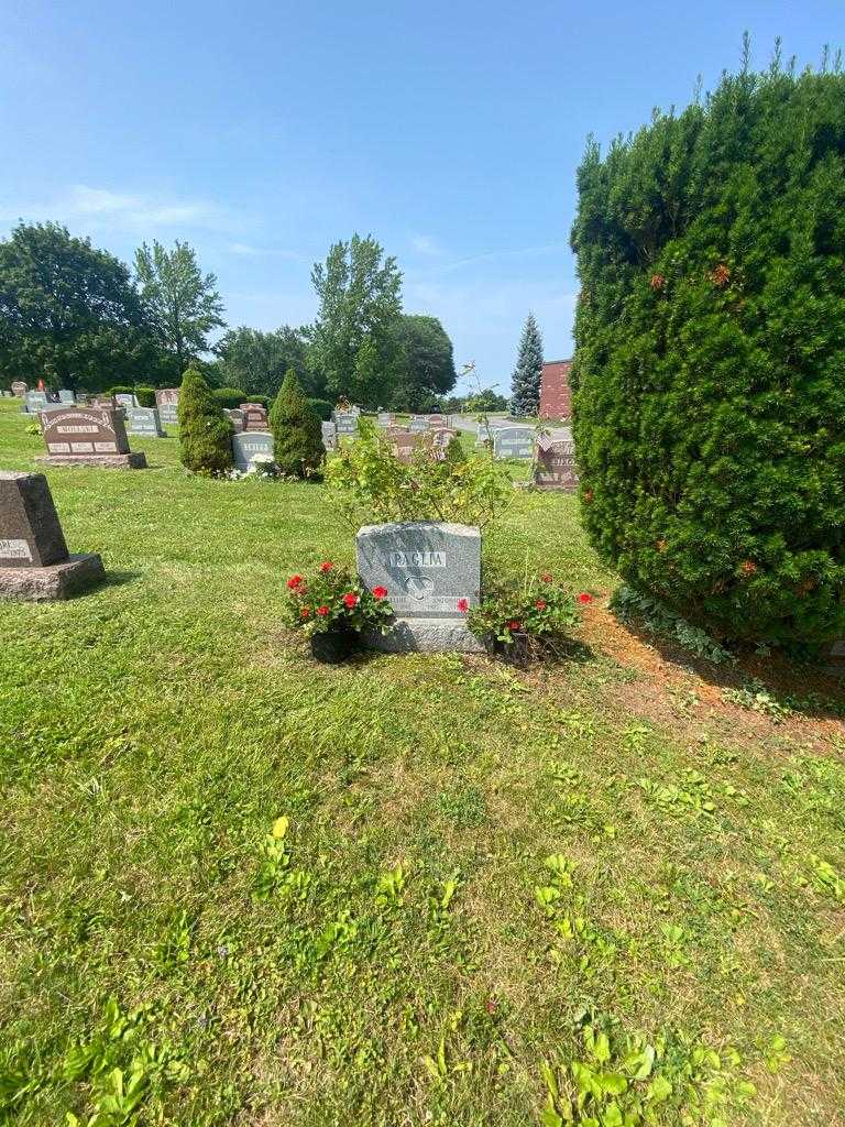 Angeline Paglia's grave. Photo 1