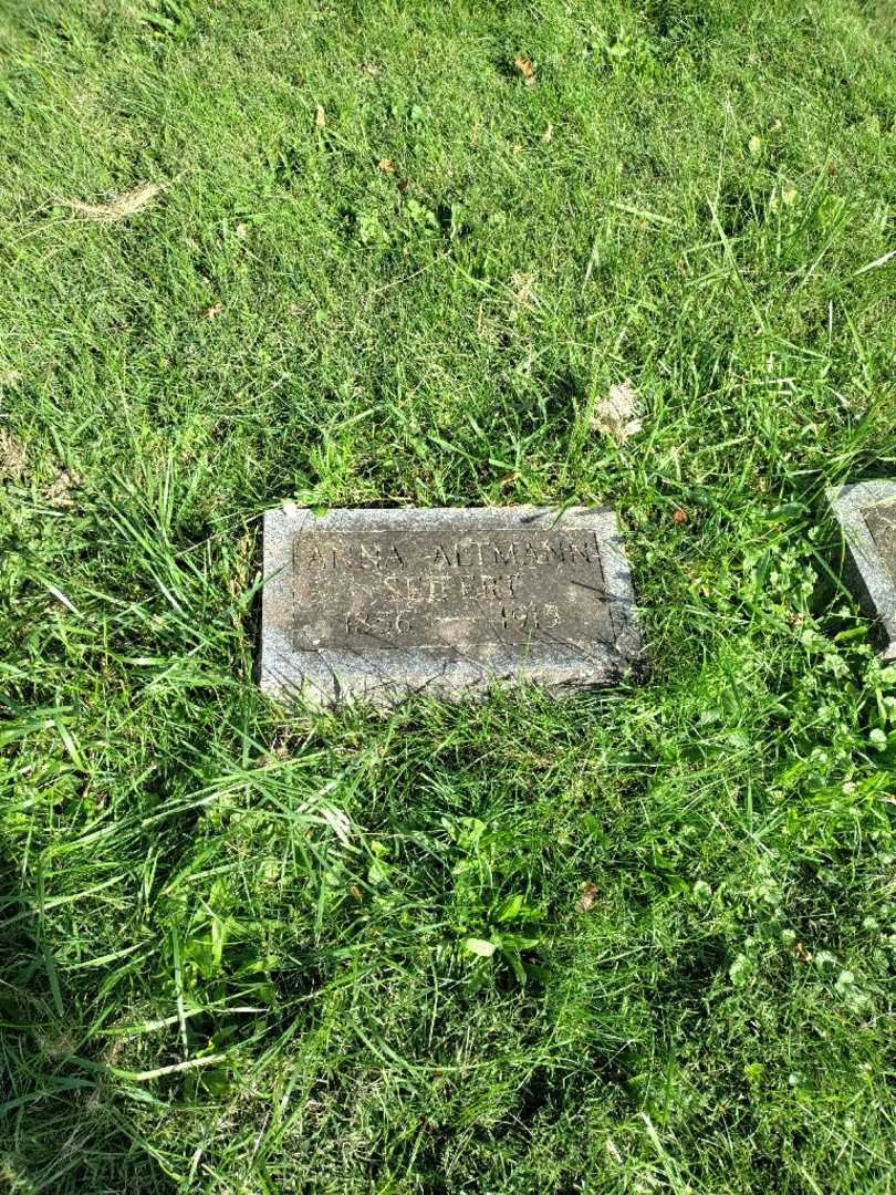 Anna A. Altmann Seifert's grave. Photo 2