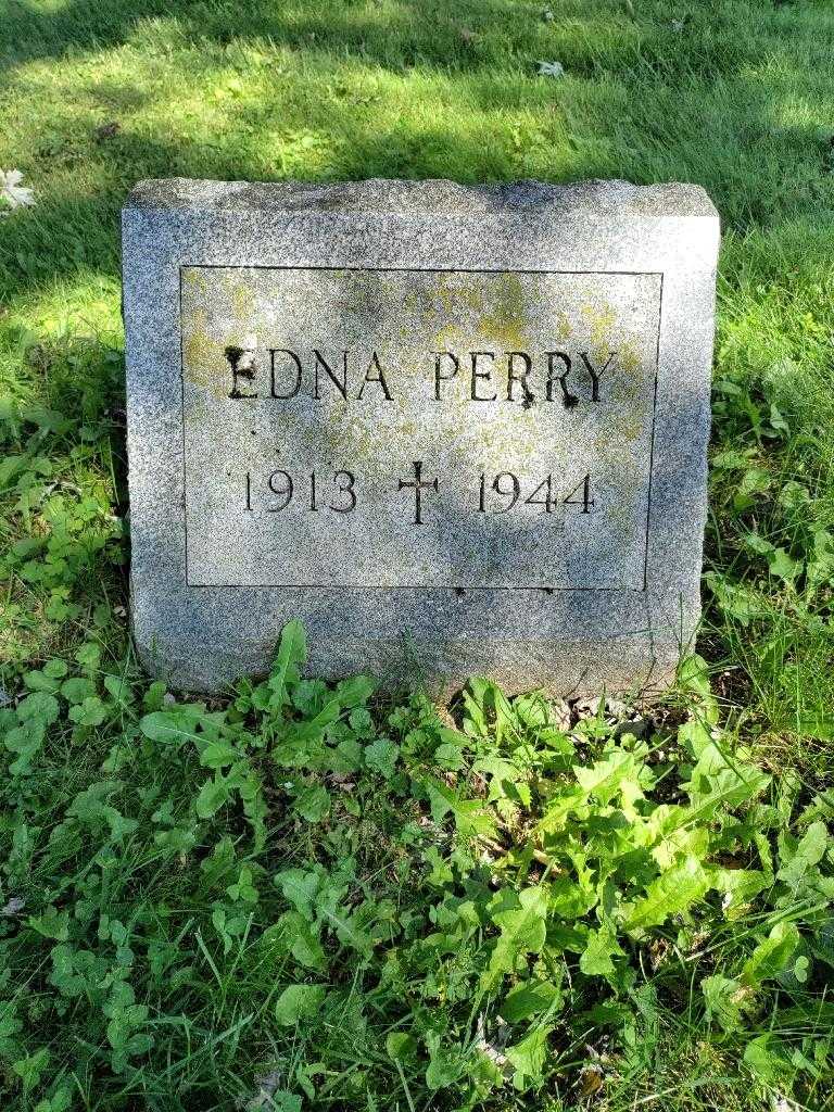 Edna Perry's grave. Photo 2