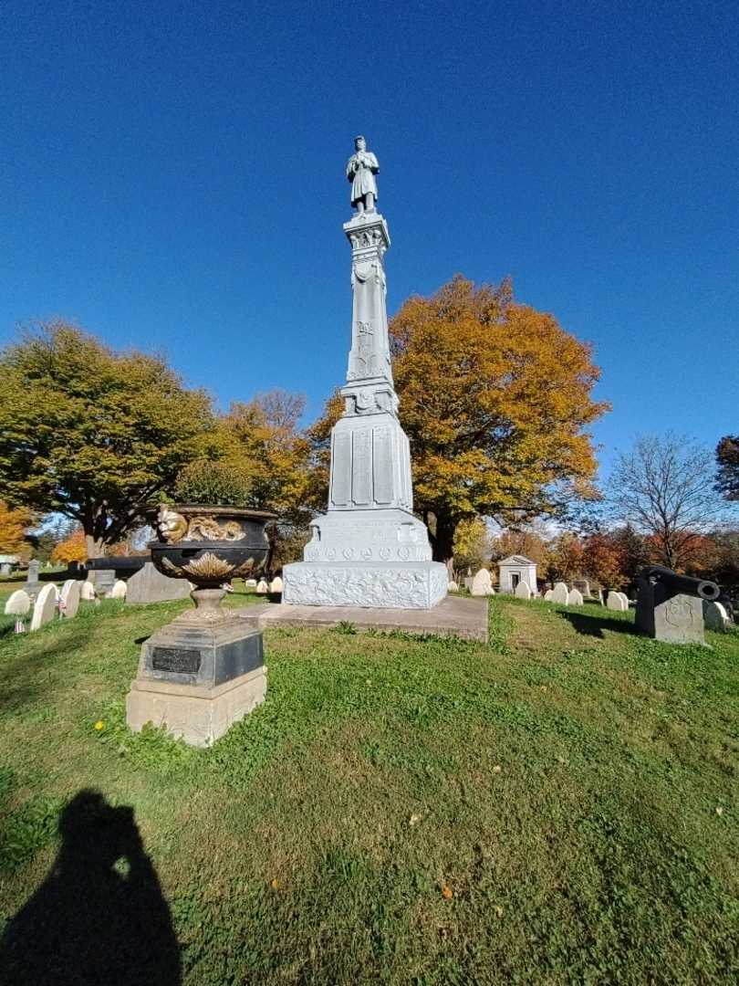 Omer Colegrove's grave. Photo 4