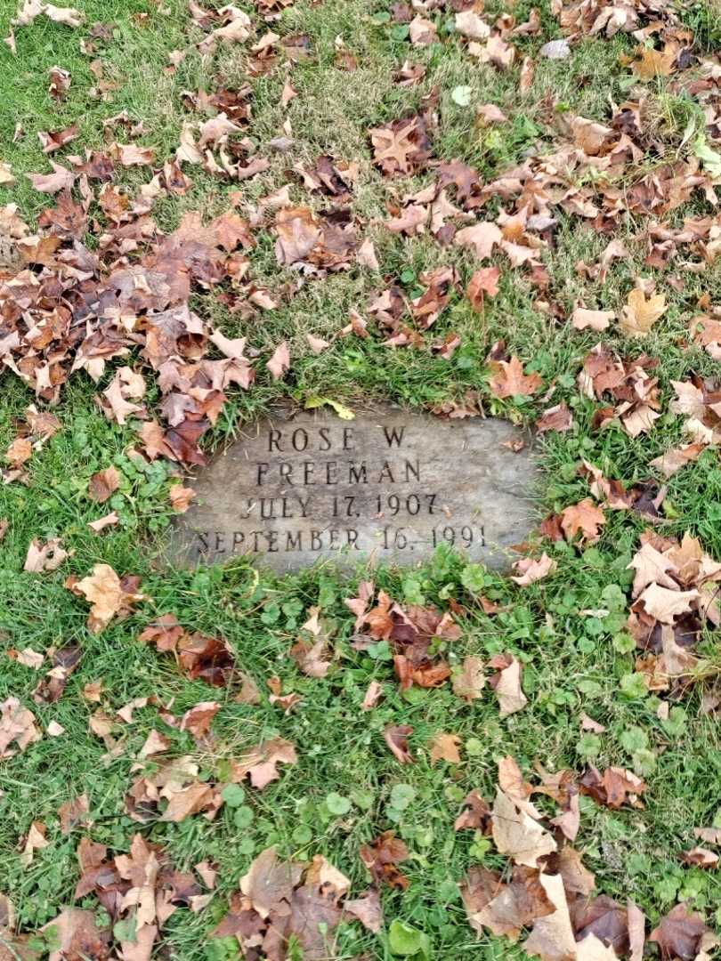 Rose W. Freeman's grave. Photo 2