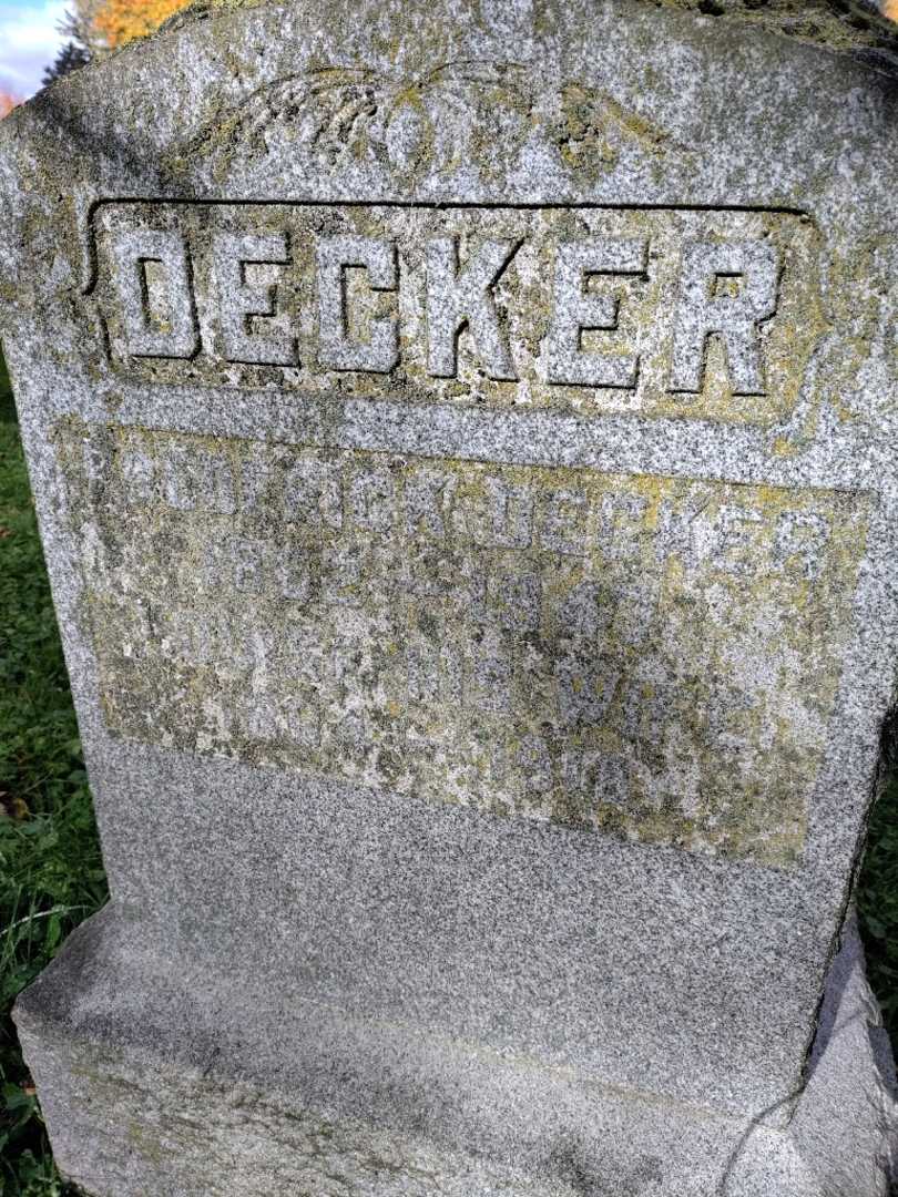 Louisa Decker's grave. Photo 3
