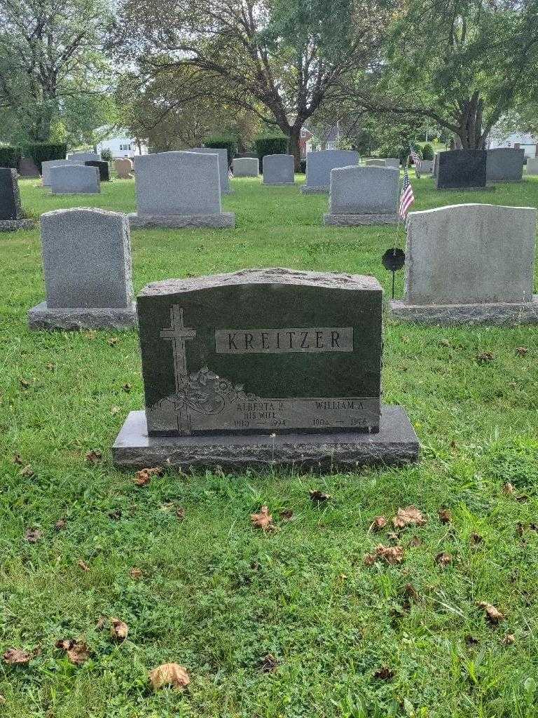 Alberta P. Kreitzer's grave. Photo 2