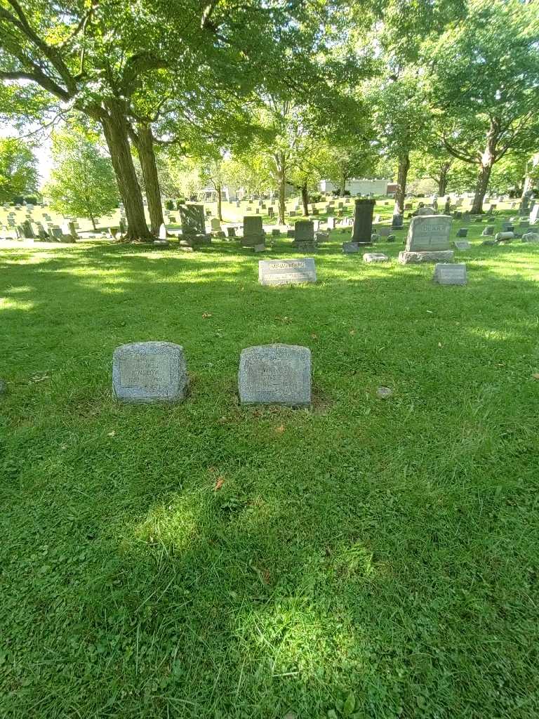 Lydia Amy Dygert Kinslow's grave. Photo 1