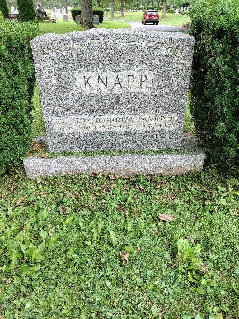 Richard J. Knapp's grave. Photo 2