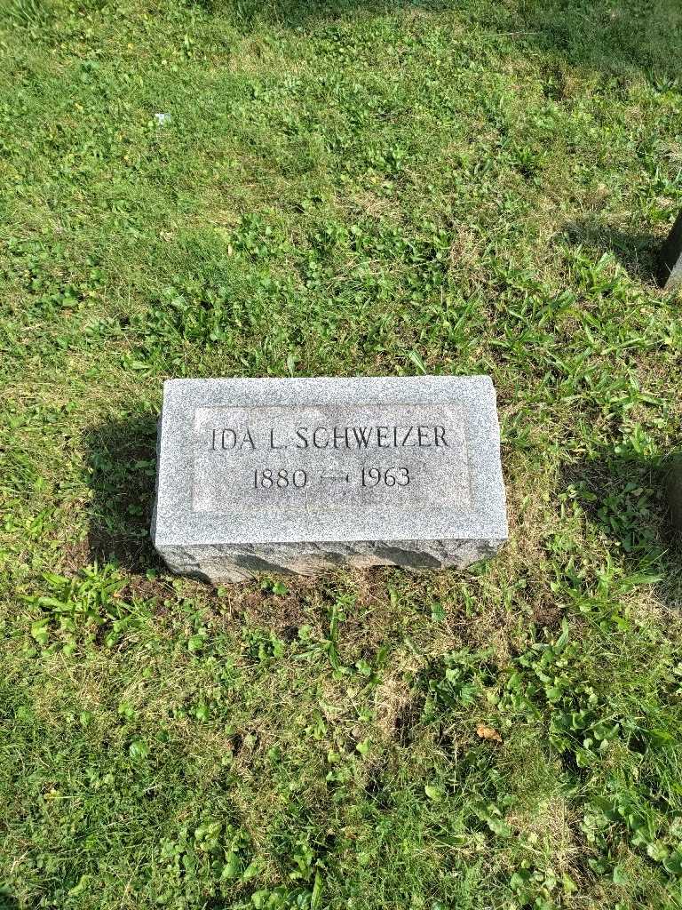 Ida L. Schweizer's grave. Photo 2