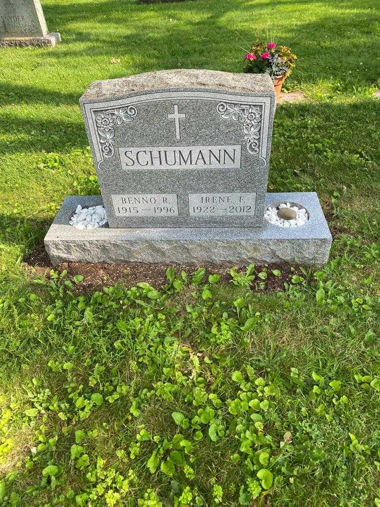 Irene F. Schumann's grave. Photo 2