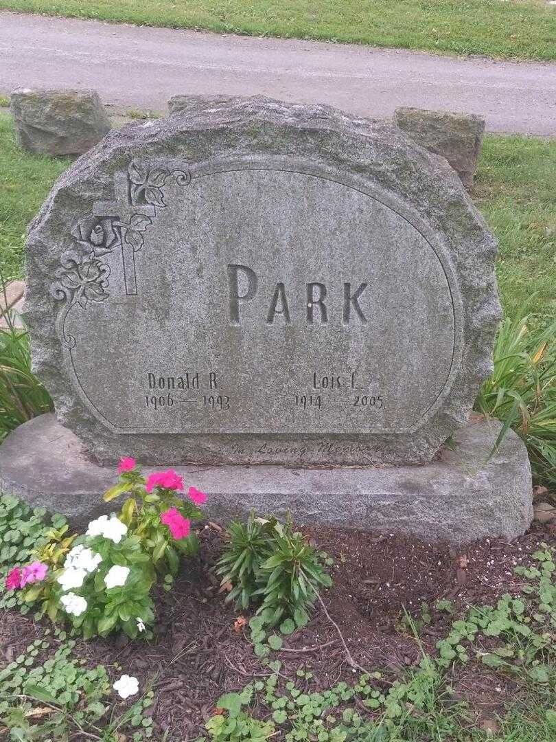 Donald R. Park's grave. Photo 4