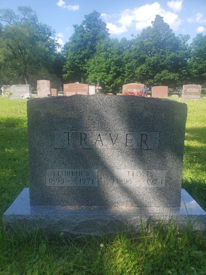 Florence Traver Armstrong's grave. Photo 1