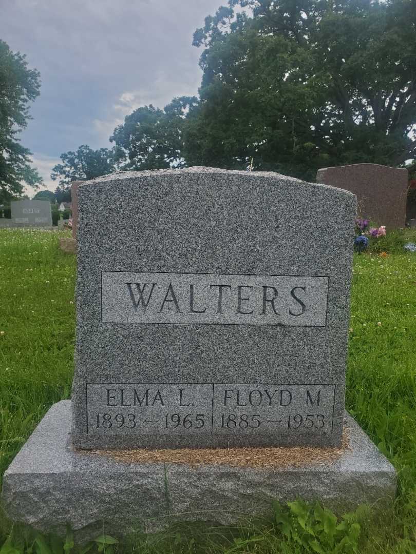 Floyd M. Walters's grave. Photo 3