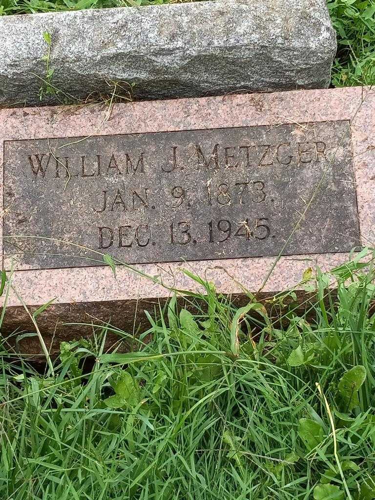 William J. Metzger's grave. Photo 3