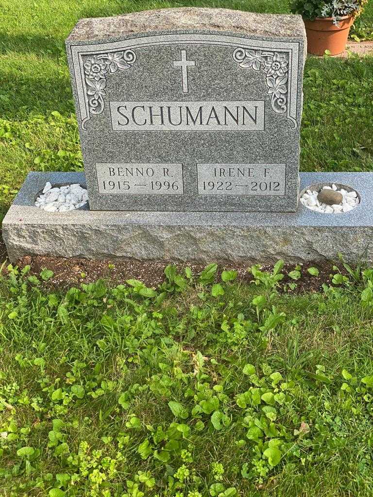 Irene F. Schumann's grave. Photo 3