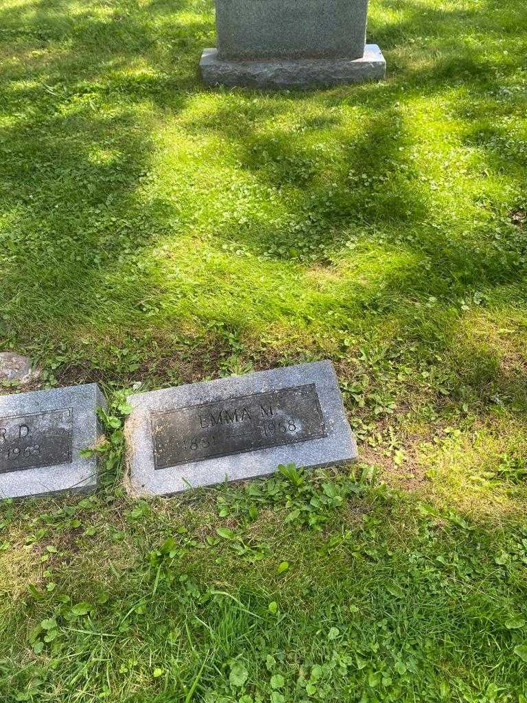 Emma M. Barrus's grave. Photo 2