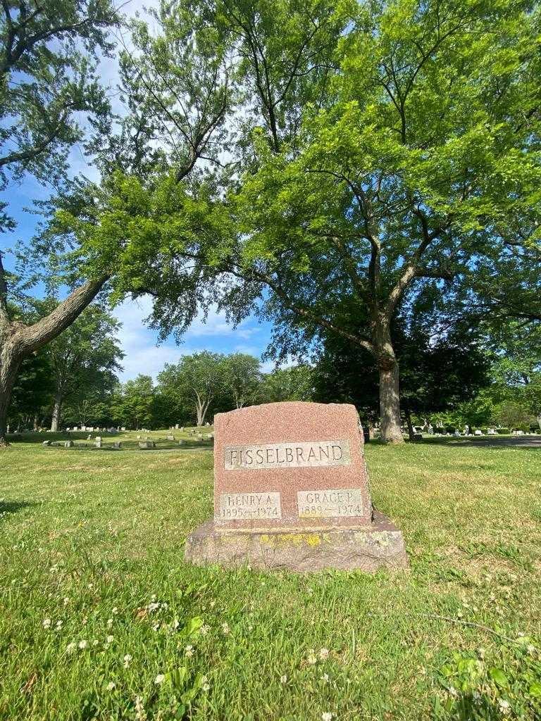 Grace P. Fisselbrand's grave. Photo 1