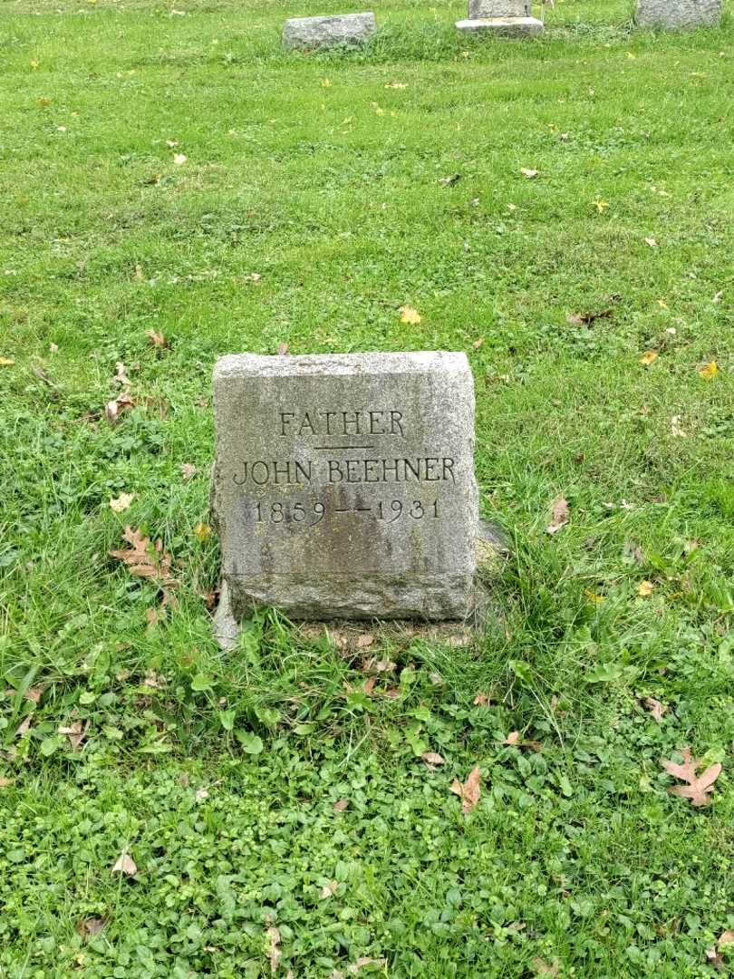 John Beehner's grave. Photo 2