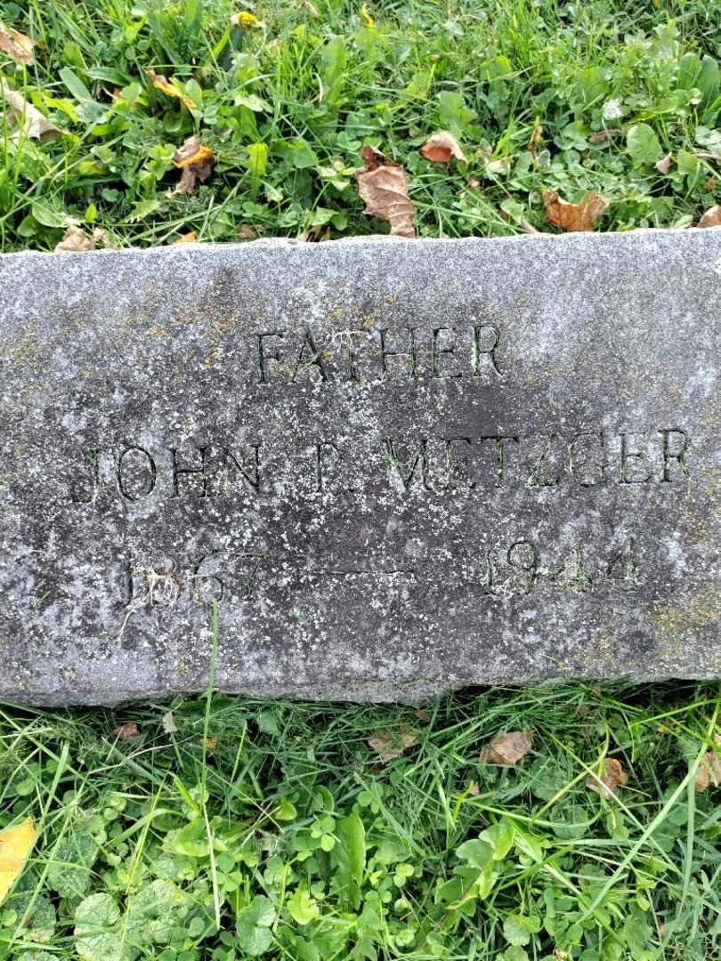 John P. Metzger's grave. Photo 3