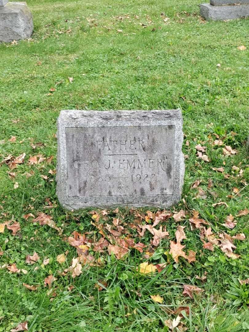 George J. Emmert's grave. Photo 2