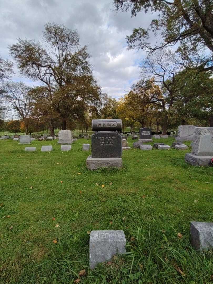 Katherine M. Renz's grave. Photo 1