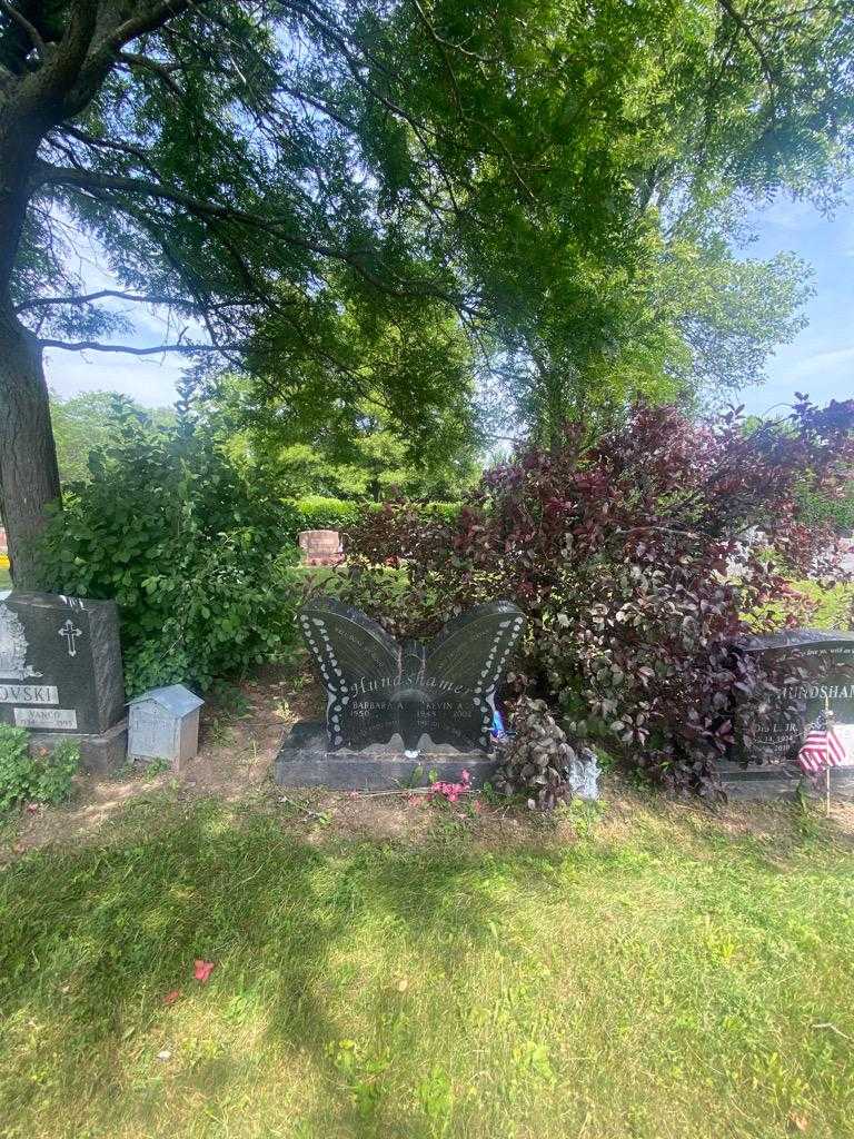 Kevin A. Hundshamer's grave. Photo 1