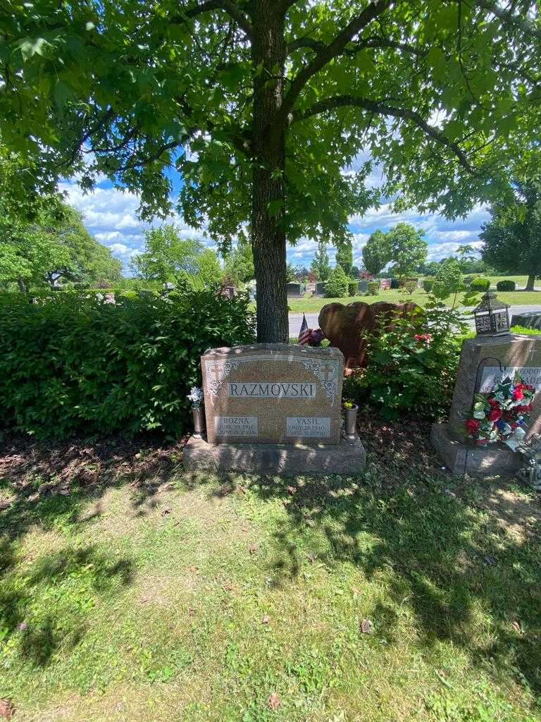 Bozna Razmovski's grave. Photo 1