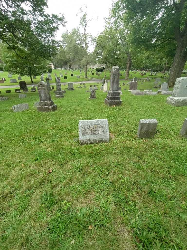 Edna J. Chilton's grave. Photo 1