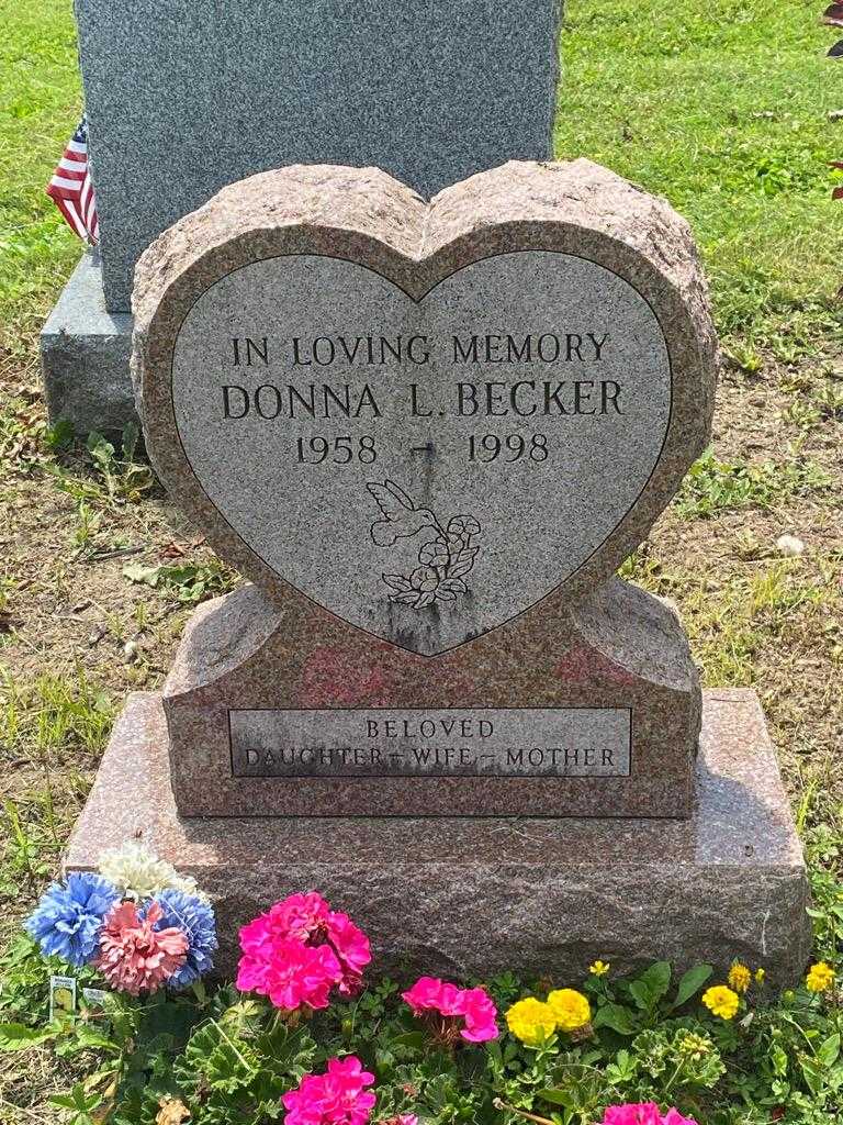 Donna L. Becker's grave. Photo 3