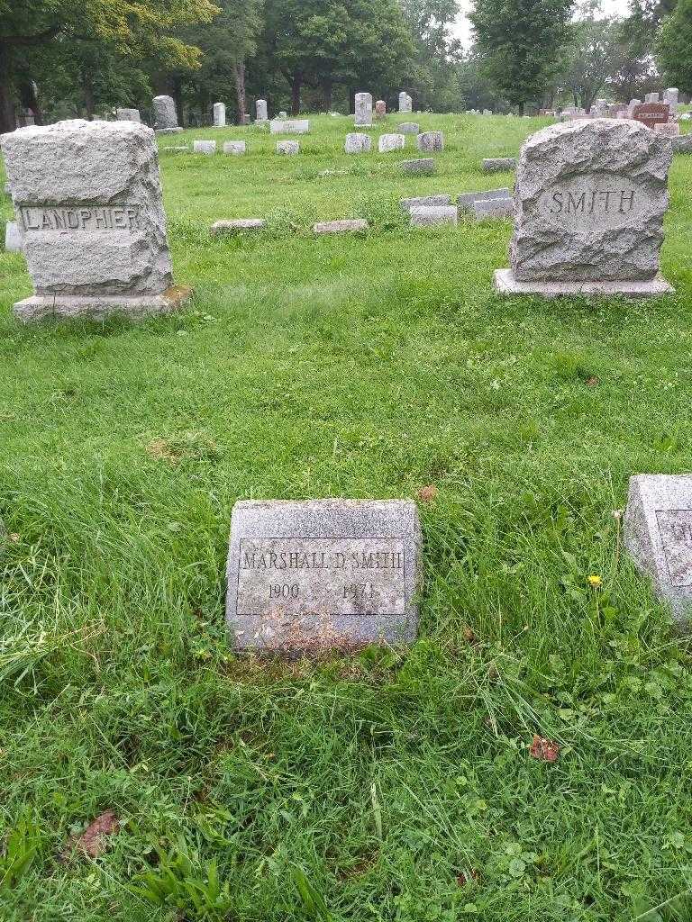 Marshall D. Smith's grave. Photo 1