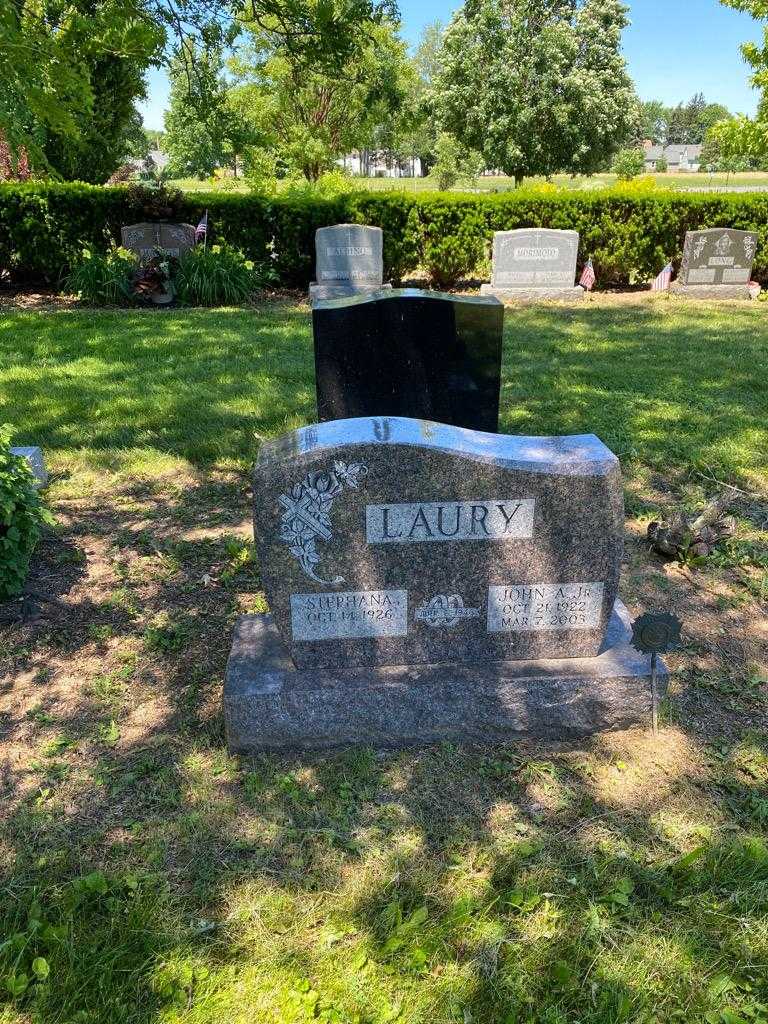 John A. Laury Junior's grave. Photo 2
