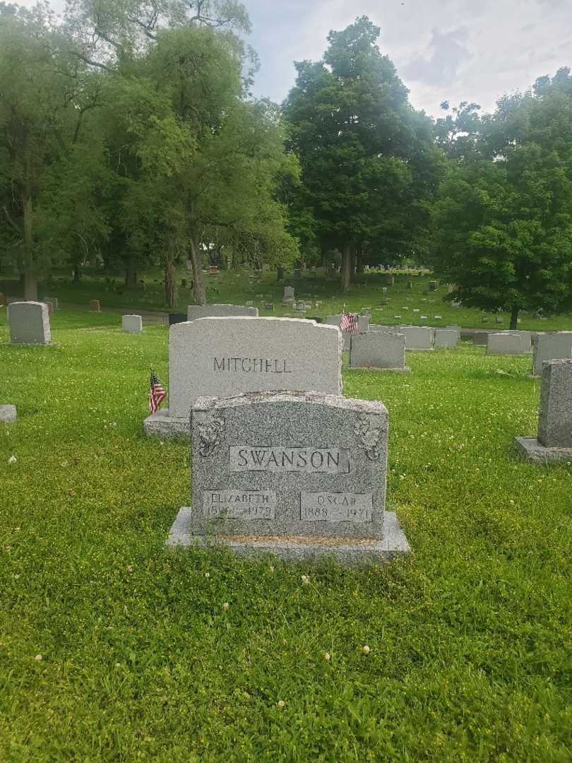 Oscar Swanson's grave. Photo 2