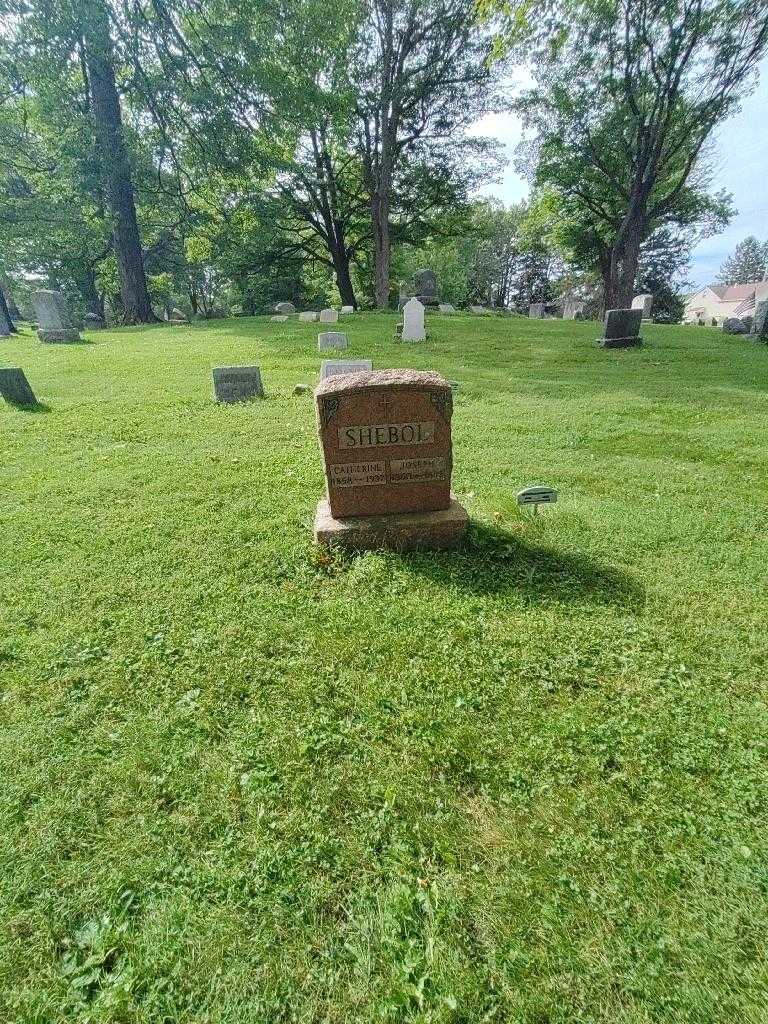 Catherine Becker Shebol's grave. Photo 1