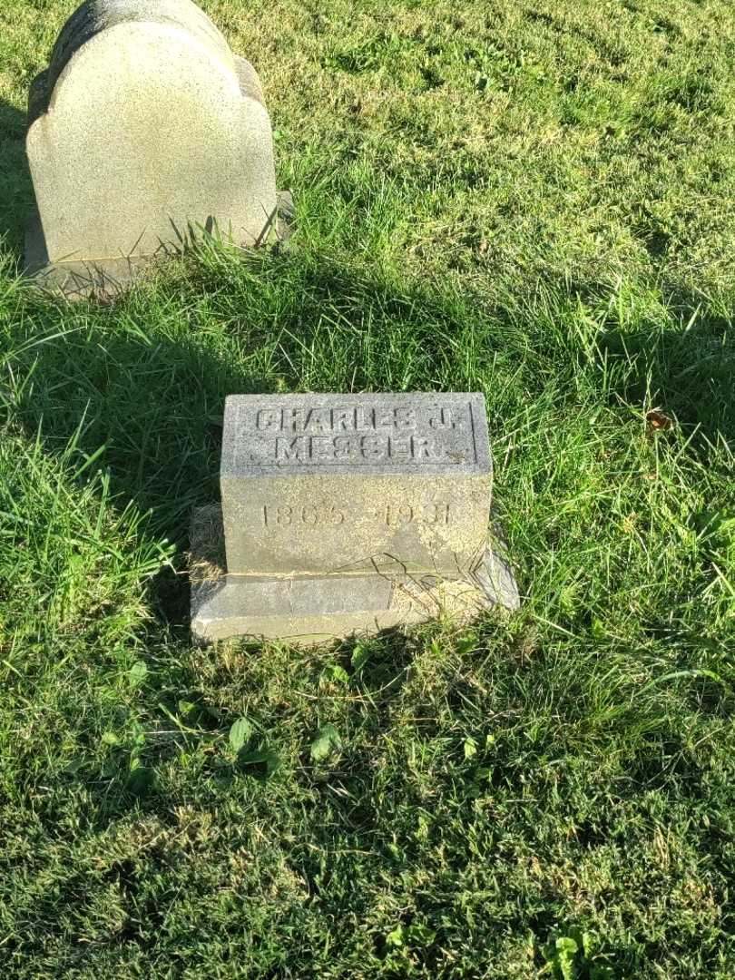 Charles J. Messer's grave. Photo 2