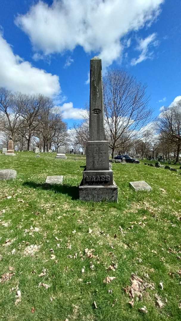 Fredericka F. Maass's grave. Photo 1