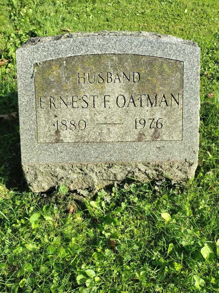 Ernest F. Oatman's grave. Photo 3
