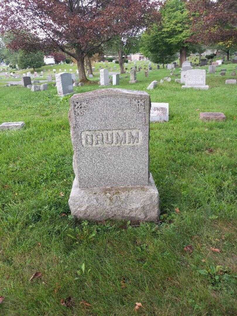Lydia M. Drumm's grave. Photo 4