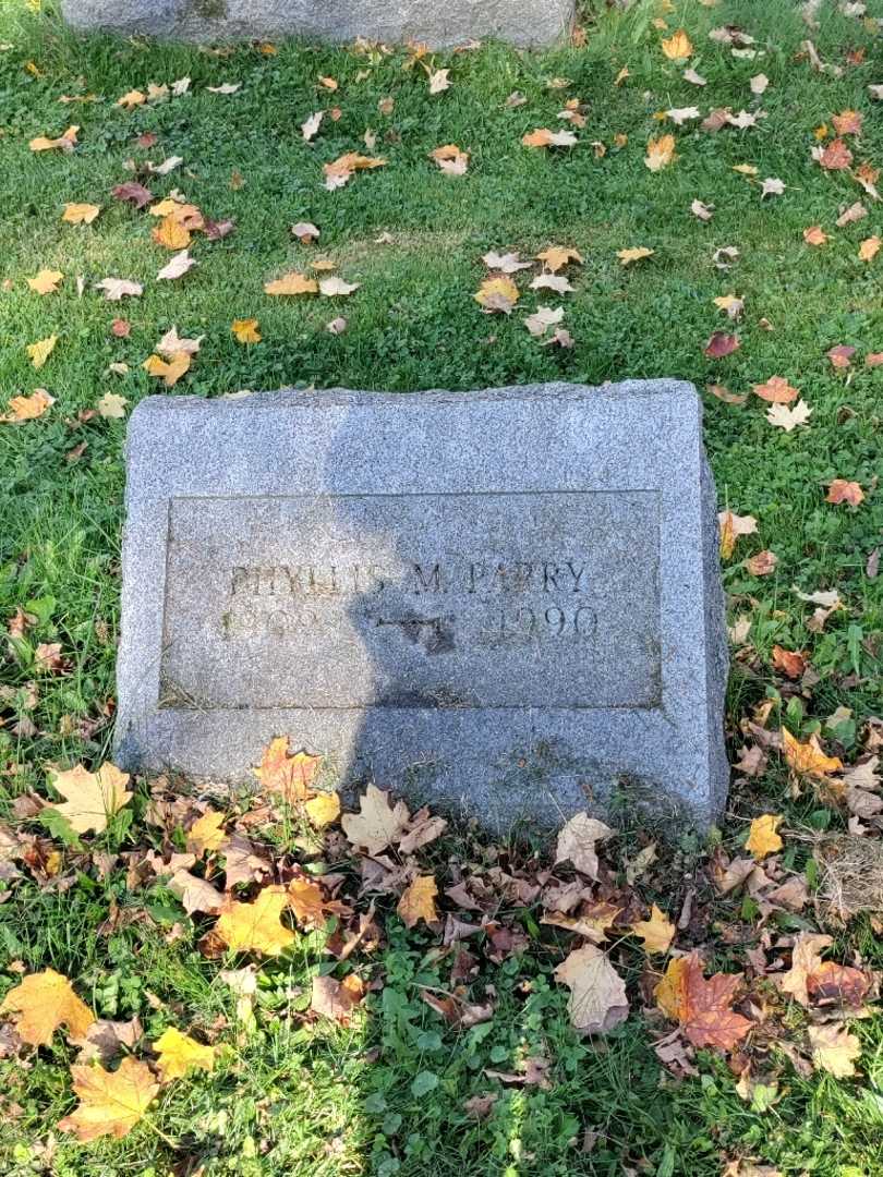 Phyllis M. Parry's grave. Photo 2