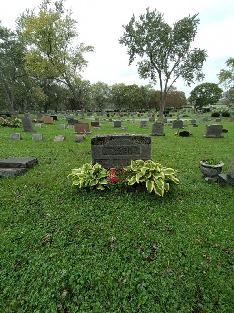 Florence E. Travers's grave. Photo 3