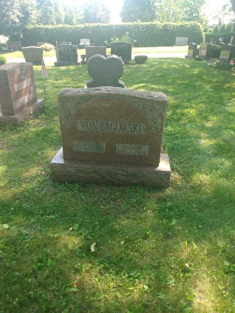 Thomas W. Vonzagorski's grave. Photo 1