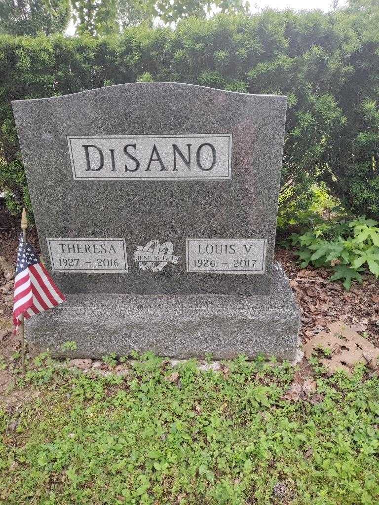 Louis V. DiSano's grave. Photo 3