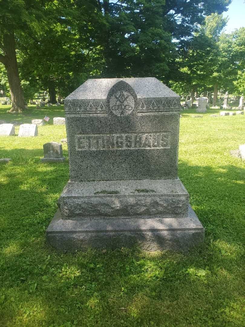 Lucinda Ettingshaus's grave. Photo 5