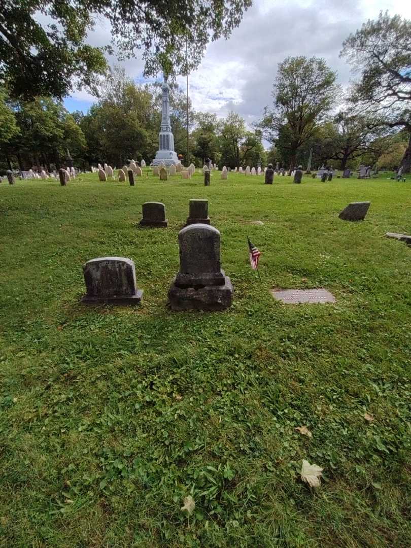 Elizabeth Dashley Hinman's grave. Photo 1