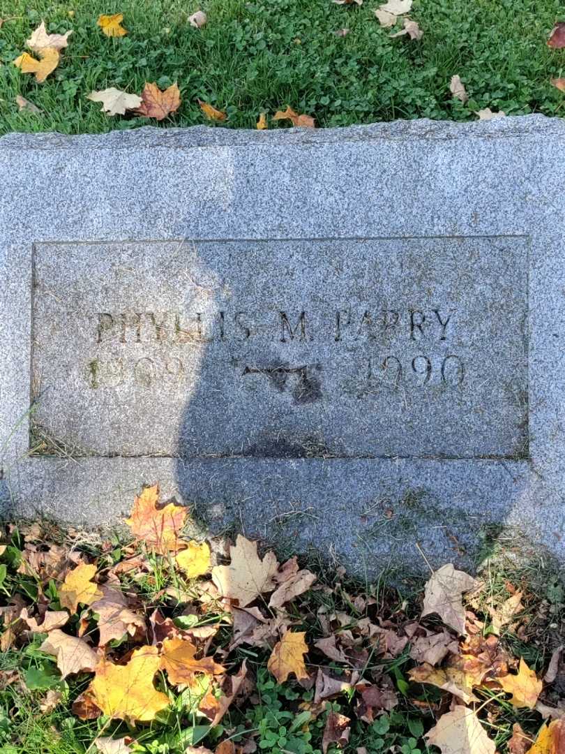 Phyllis M. Parry's grave. Photo 3