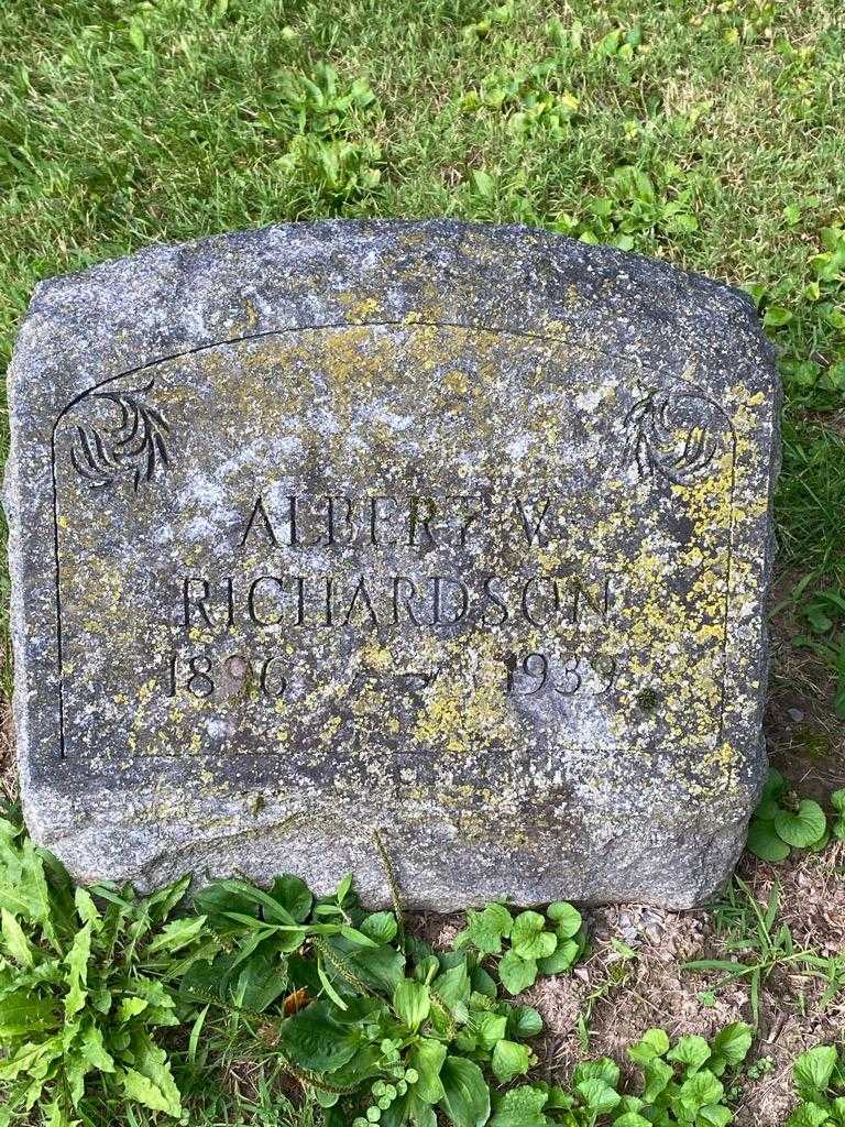 Albert V. Richardson's grave. Photo 3