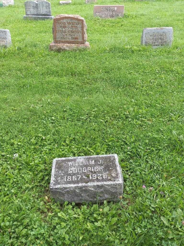 William J. Goodrich's grave. Photo 3